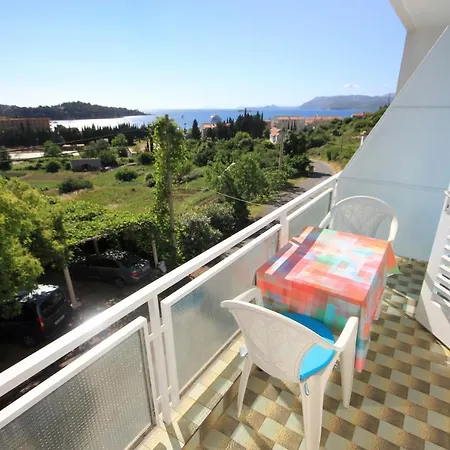 With A Swimming Pool Cavtat, Dubrovnik - 5222 Guest house